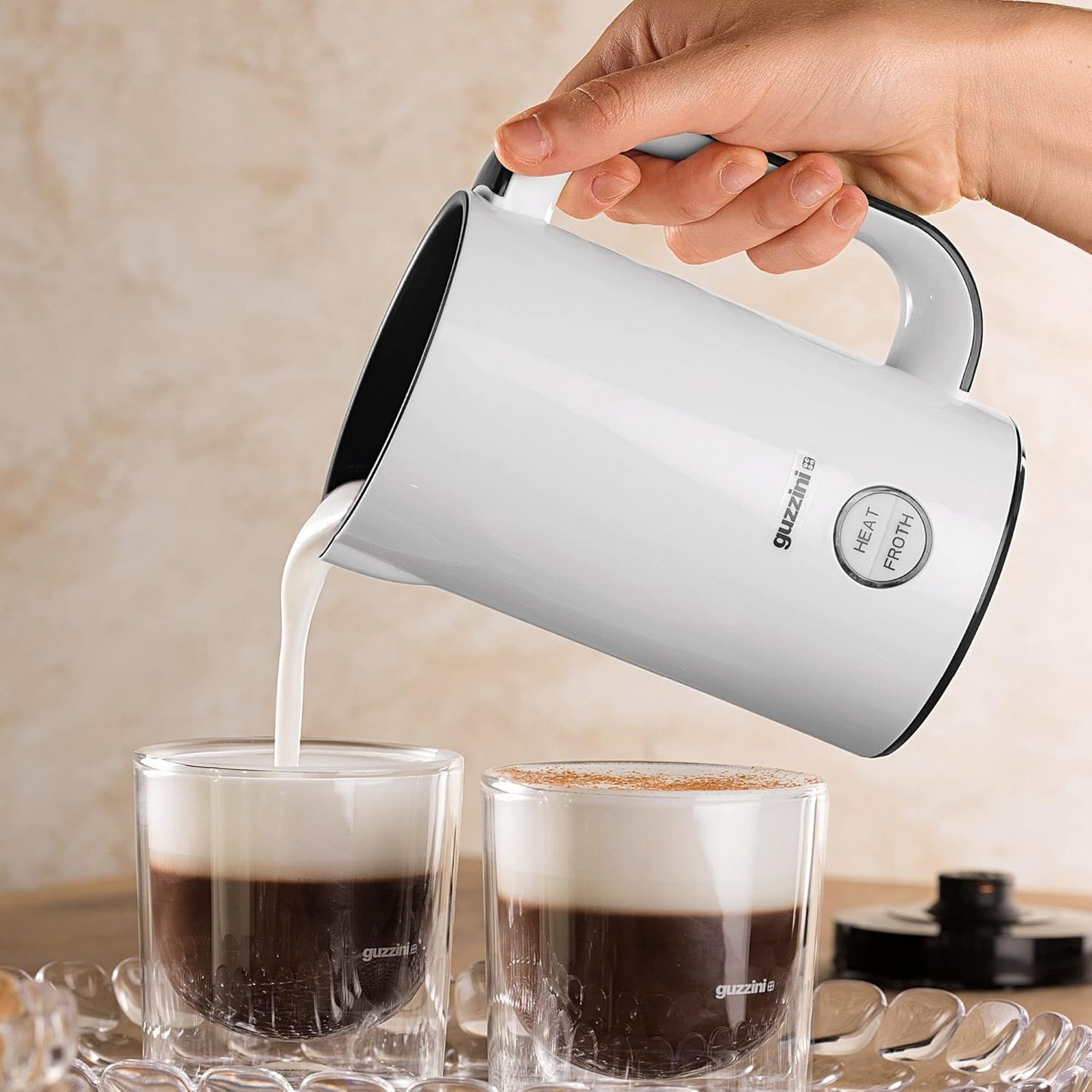 Acquista online Guzzini Mousseur à lait 14x10,5 cm, H19 cod.21810010 Guzzini